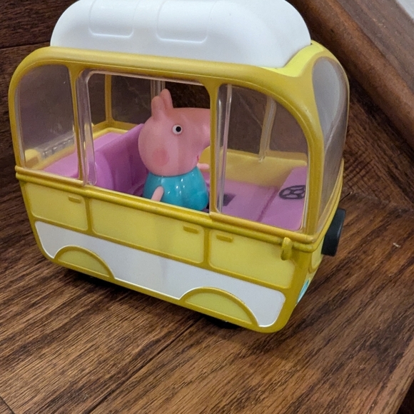 Pig Peppa's Adventures Little Campervan 8", Includes 3-inch Peppa Pig Figure EUC - Picture 6 of 9